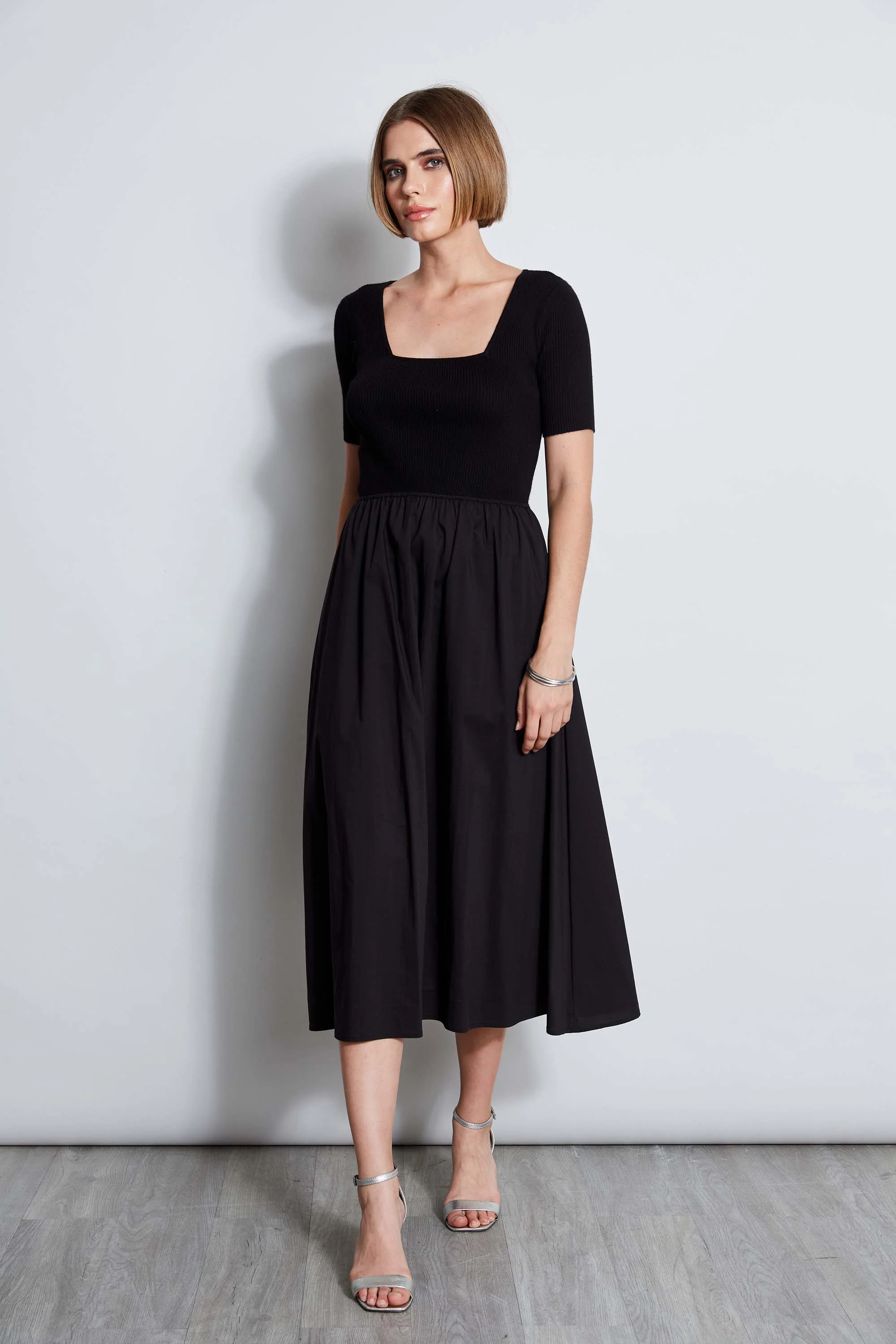T-Tahari Short Sleeve Square Neck Midi Dress - Inholu